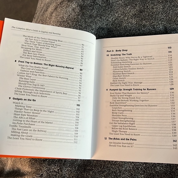 THE COMPLETE IDIOT”S GUIDE JOGGING AND RUNNING PAPER BACK BOOK - Picture 11 of 16